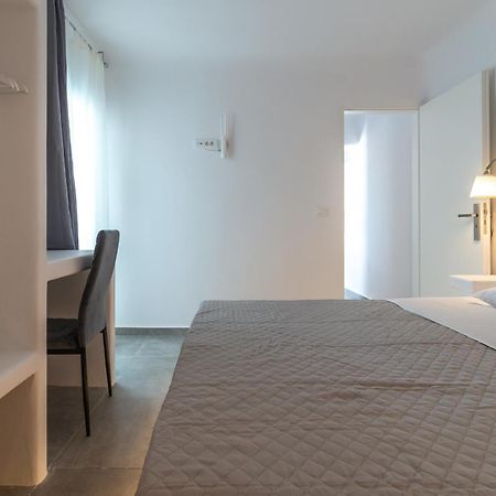 Miramare Suites Mykonos Merchia Beach Exterior photo