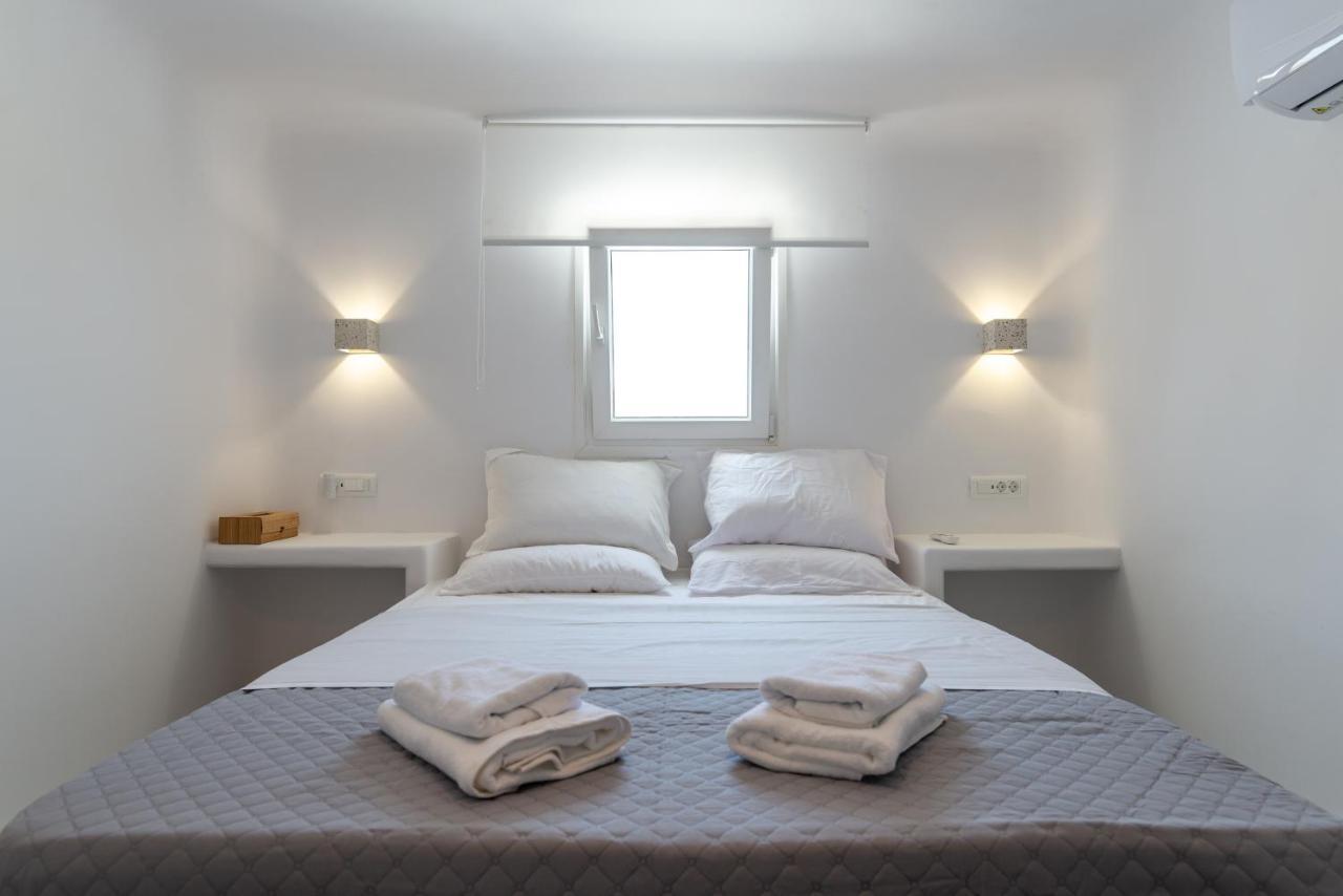 Miramare Suites Mykonos Merchia Beach Exterior photo