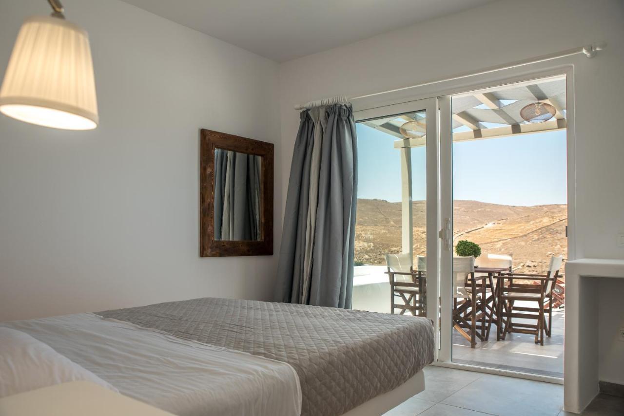Miramare Suites Mykonos Merchia Beach Exterior photo