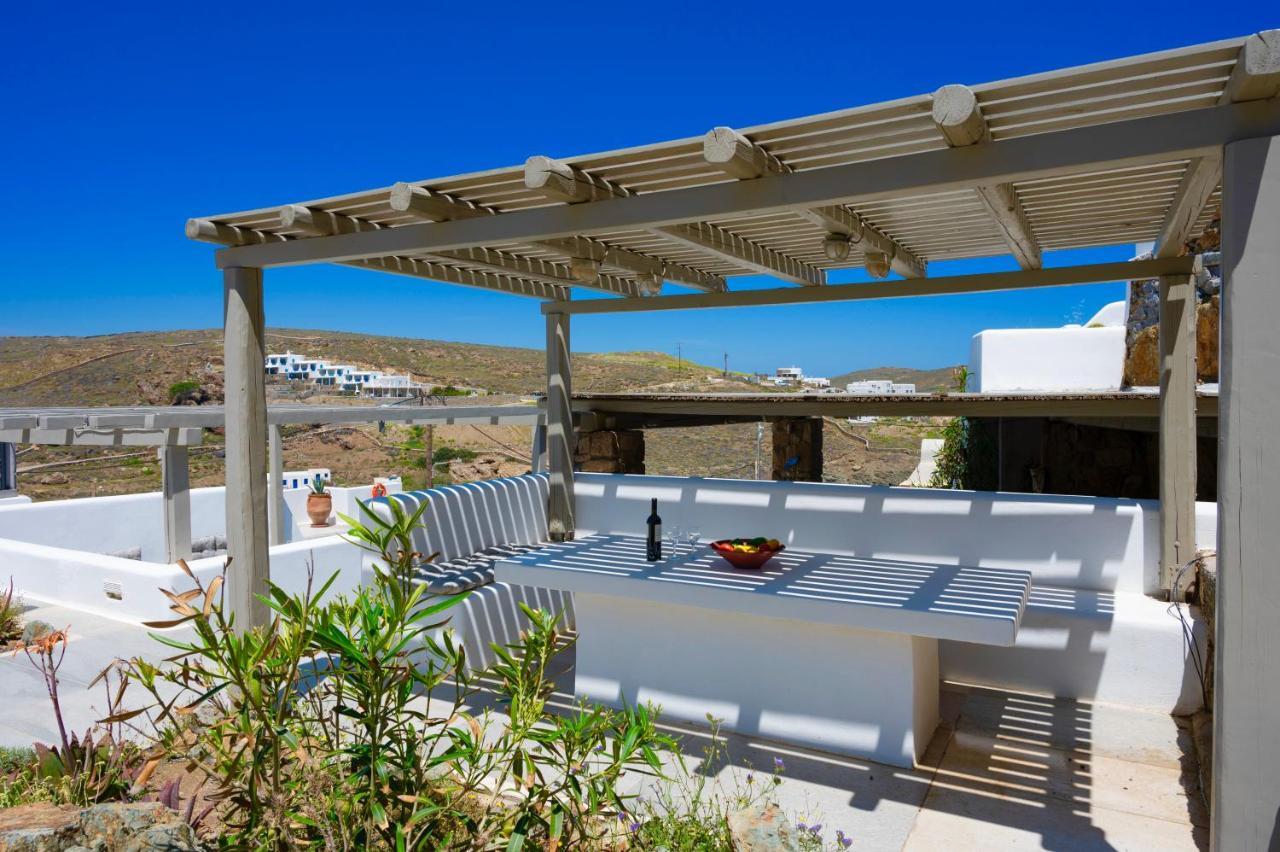 Miramare Suites Mykonos Merchia Beach Exterior photo