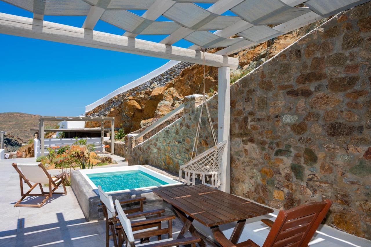 Miramare Suites Mykonos Merchia Beach Exterior photo