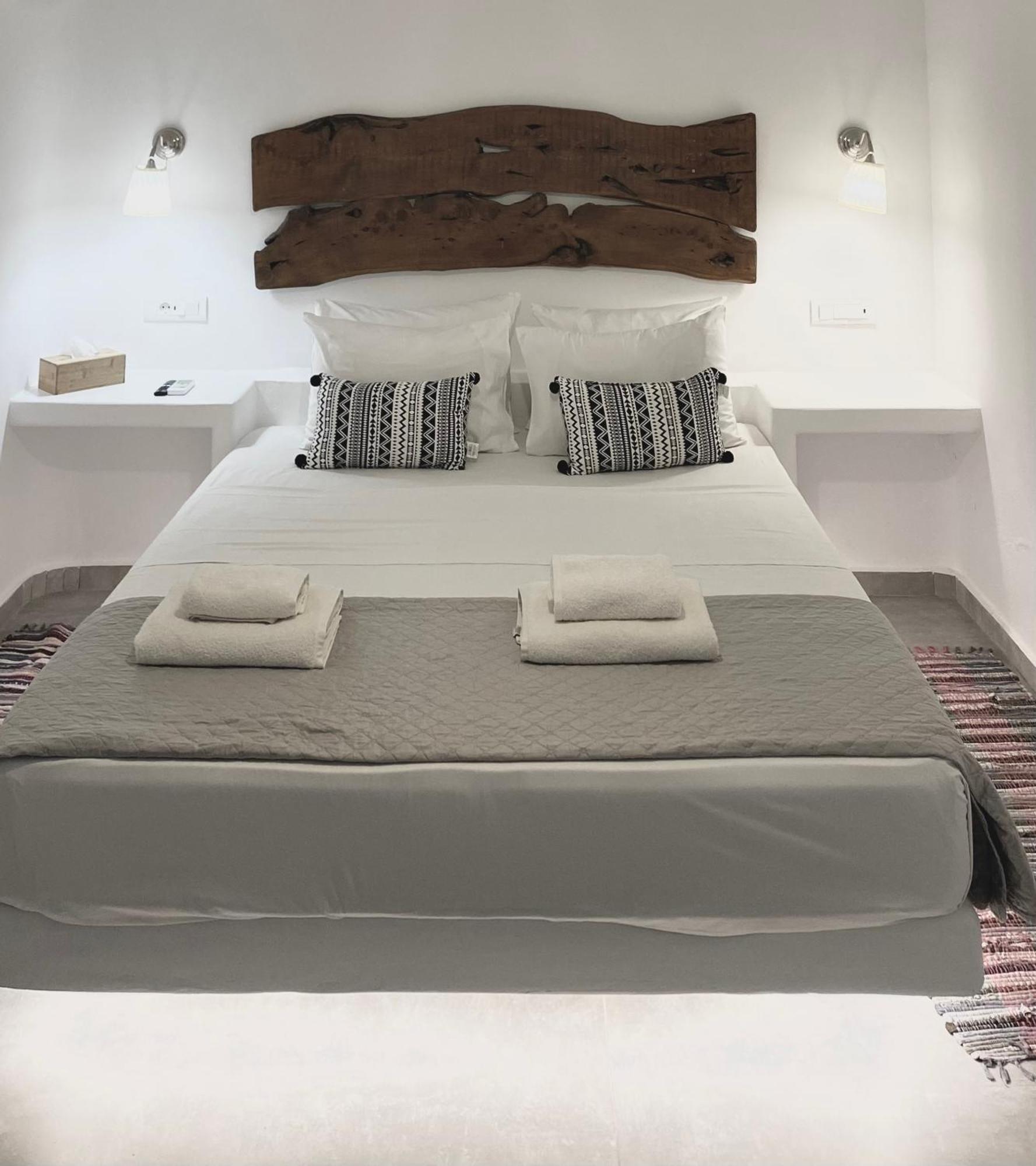 Miramare Suites Mykonos Merchia Beach Exterior photo