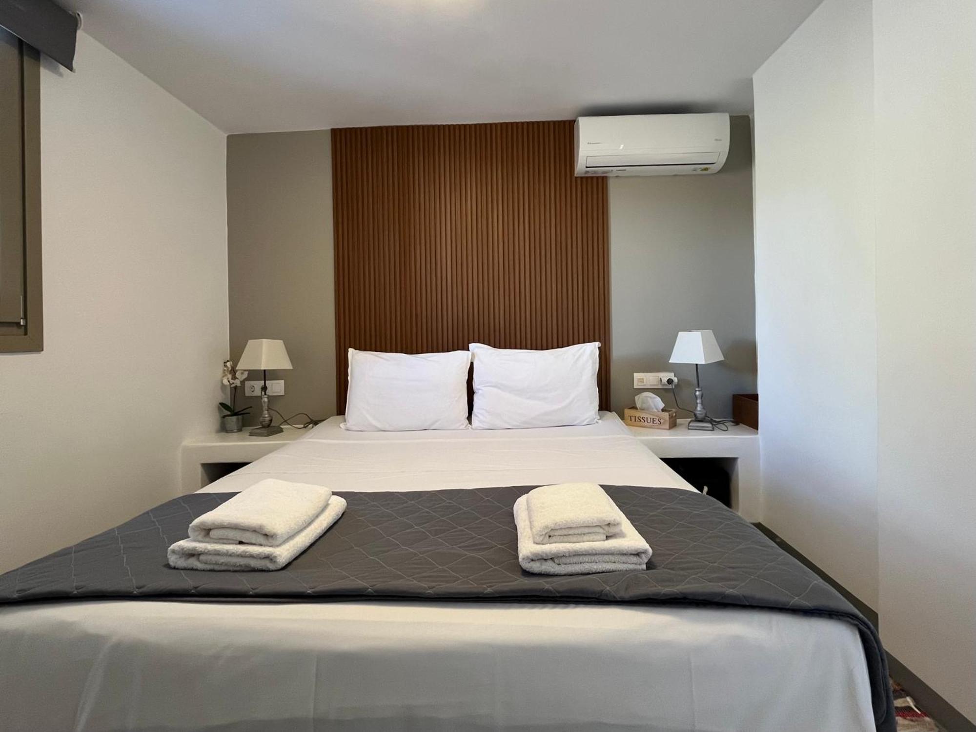 Miramare Suites Mykonos Merchia Beach Exterior photo